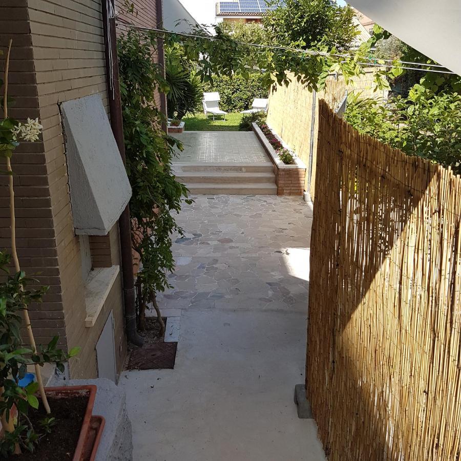 La Gran Dama Bed & Breakfast Roseto Degli Abruzzi Exterior photo